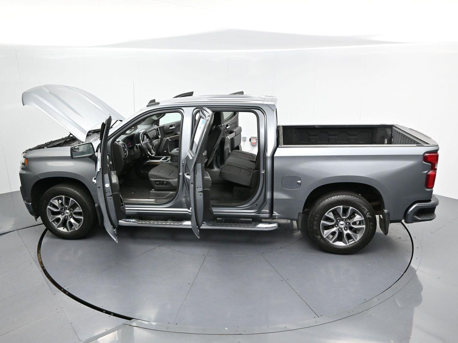 Used 2020 SATIN STEEL METALLIC Chevrolet RST image 41