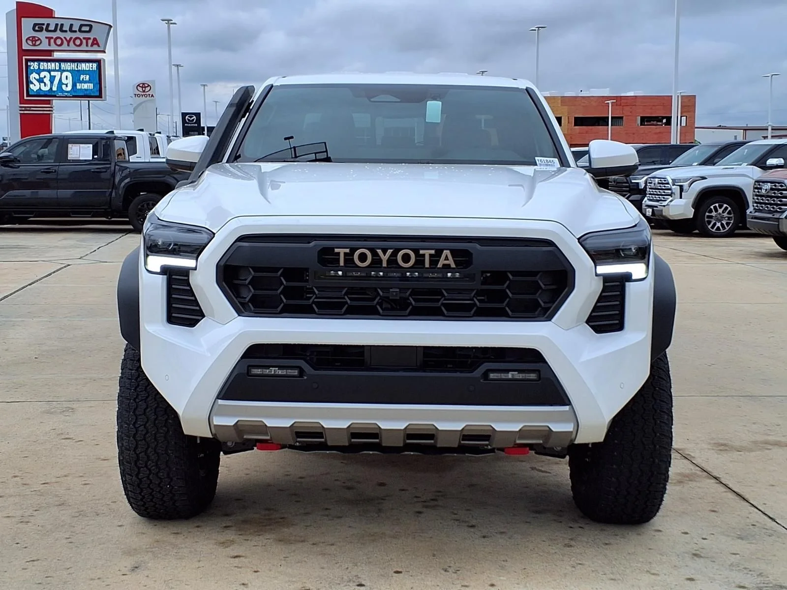 New 2026 White Toyota Trailhunter image 4