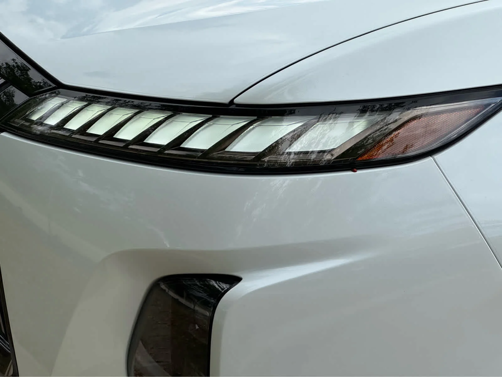 New 2026 RADIANT WHITE INFINITI Sport 4WD image 5