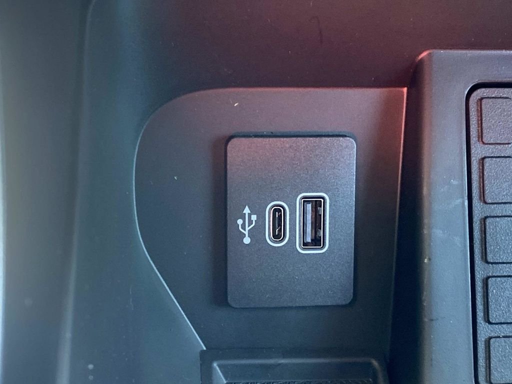 New 2026 Carbonized Gray Metallic Ford XLT image 19
