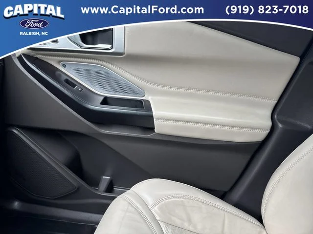 Used 2020 White Ford Platinum image 29
