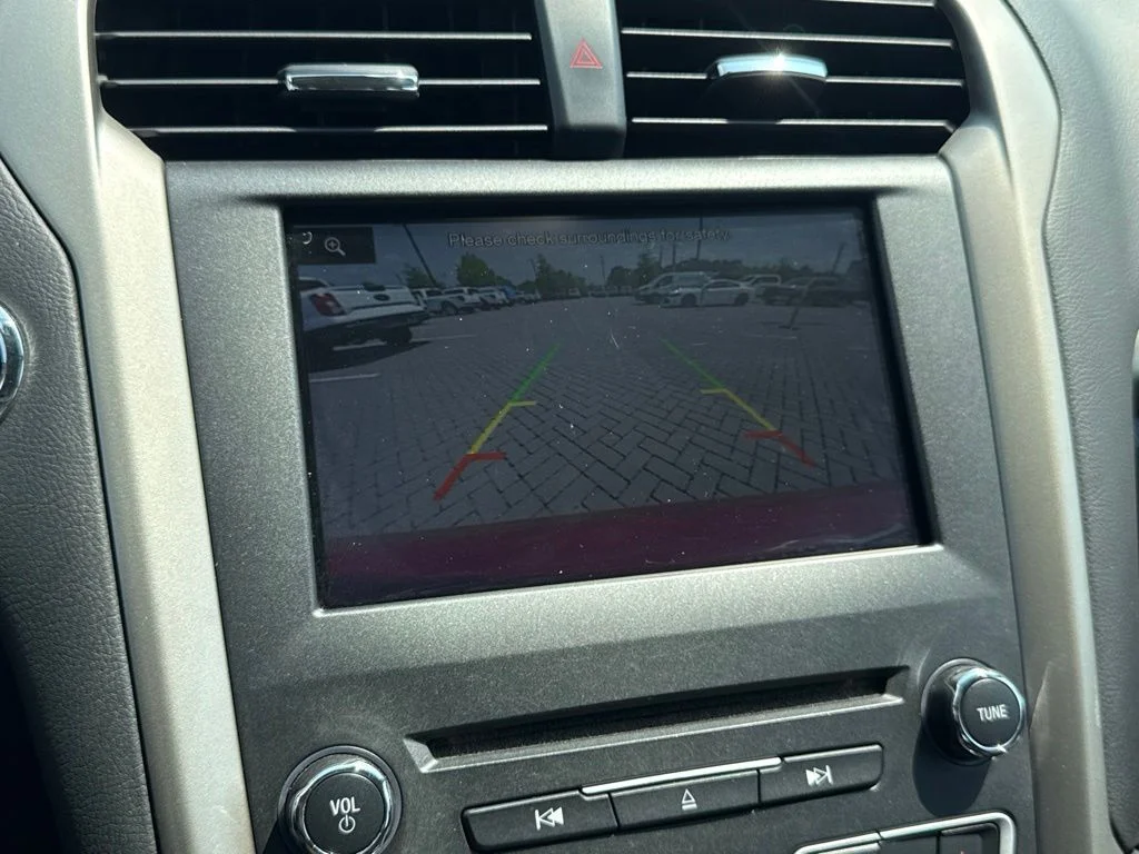 Used 2016 Red Ford SE image 23