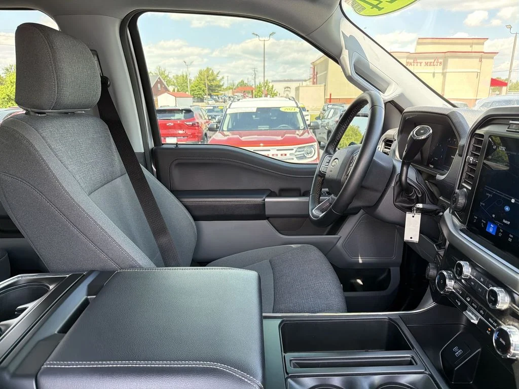 Used 2024 Silver Ford XLT image 15