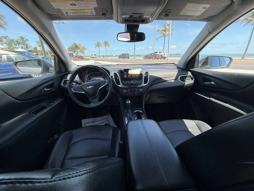 Used 2018 SILVER ICE METALLIC Chevrolet Premier image 10