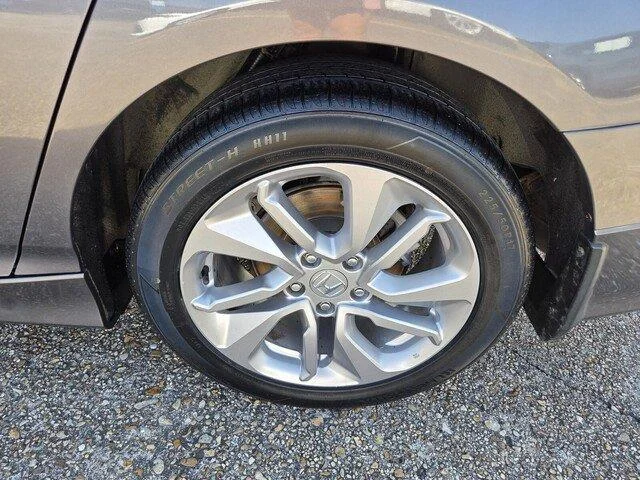 Certified Used 2018 Modern Steel Metallic Honda LX 1.5T image 25