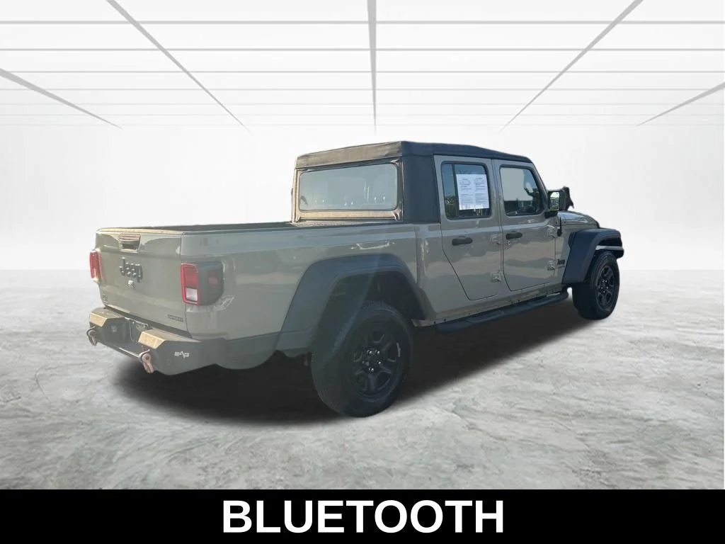 Used 2020 Beige Jeep Sport image 5