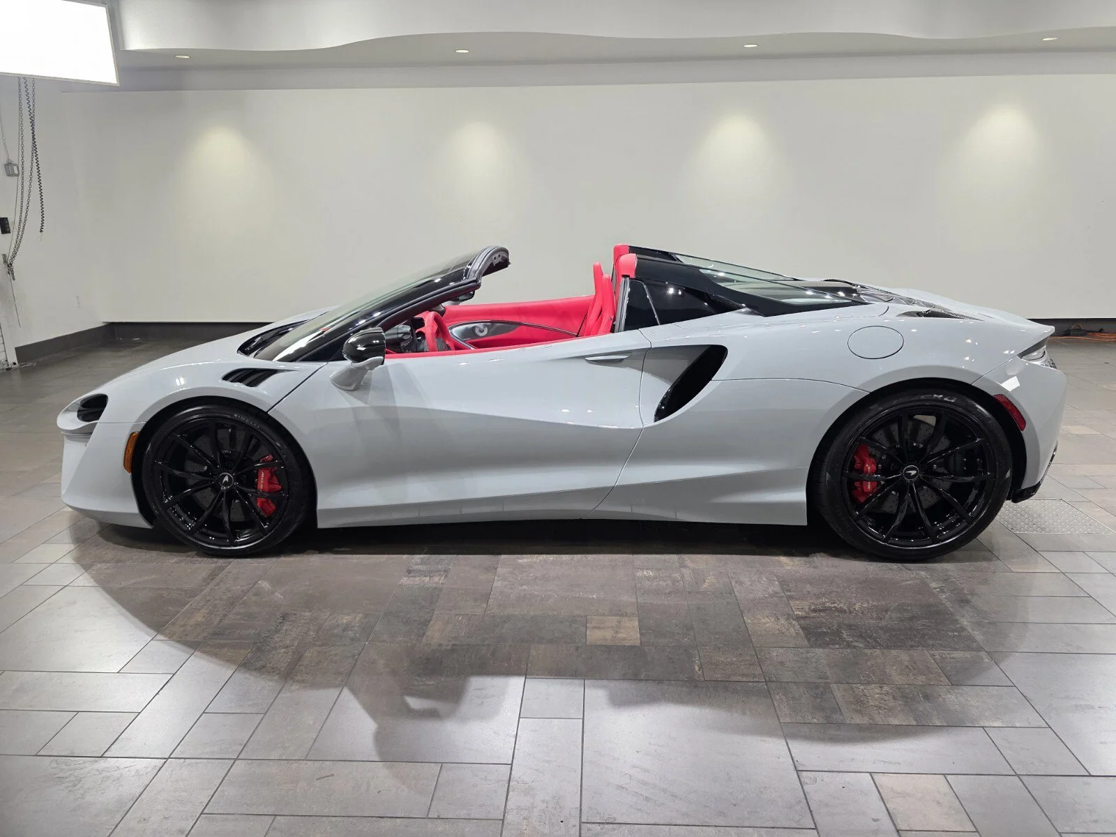 New 2026 MSO Dove Gray McLaren Spider image 3