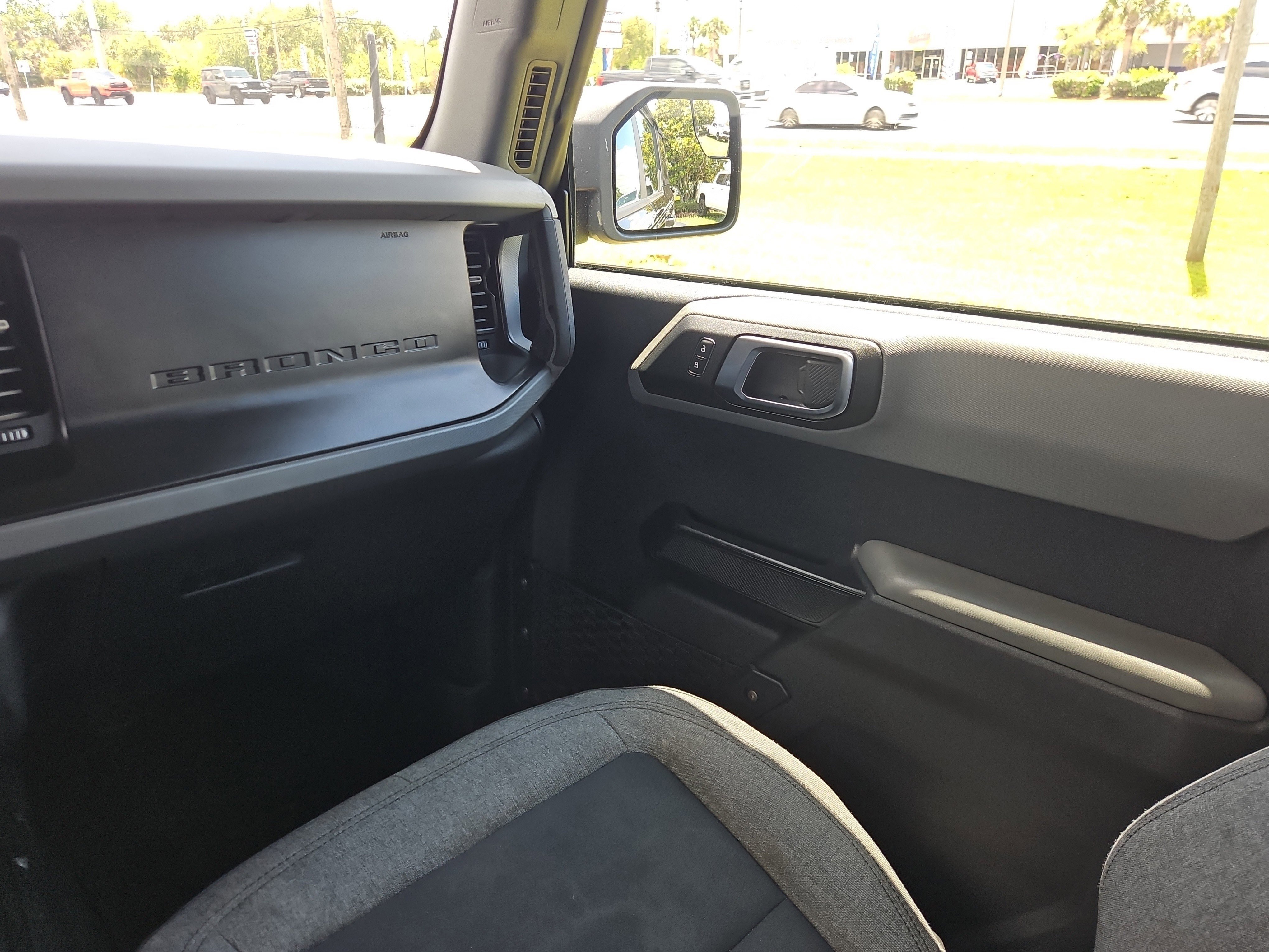 Used 2021 Blue Ford Base image 11