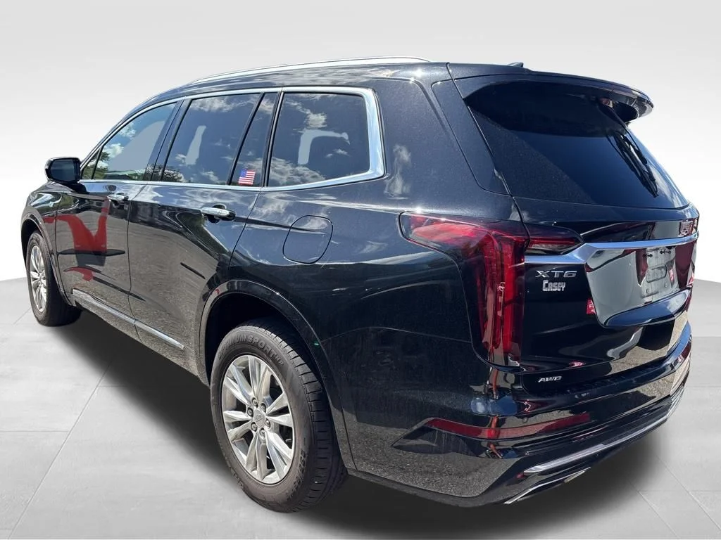 Used 2021 Black Cadillac Luxury image 17