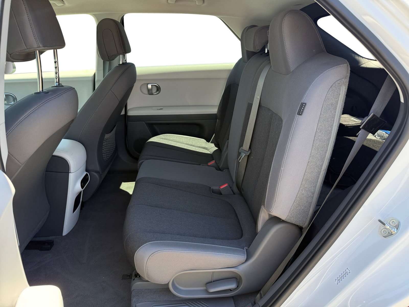 Certified Used 2024 Atlas White Hyundai SEL image 16