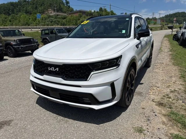 Used 2023 White Kia SX image 7
