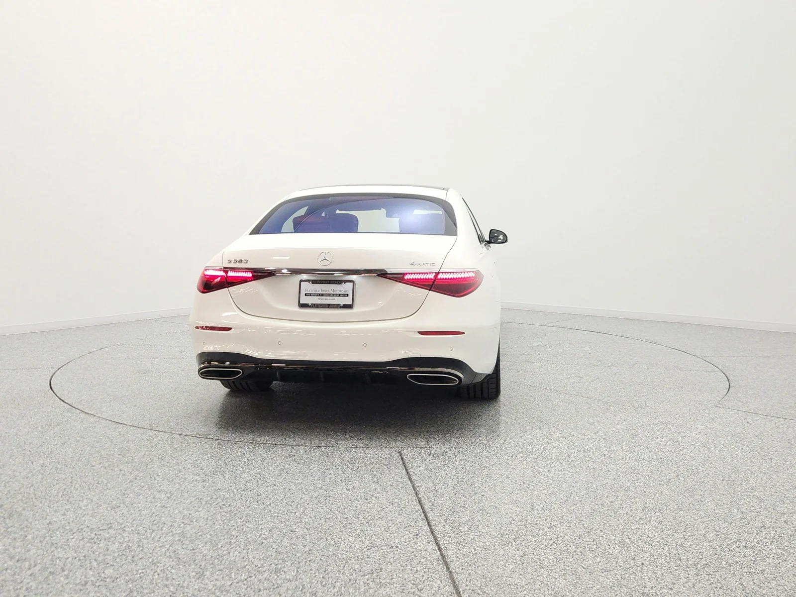 Certified Used 2023 MANUFAKTUR Diamond White Mercedes-Benz S 580 4MATIC® Sedan image 6