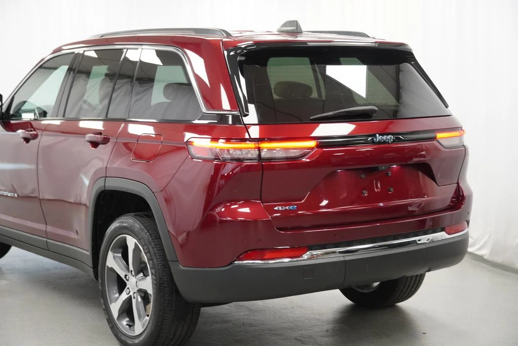 Used 2022 Red Jeep 4xe image 24