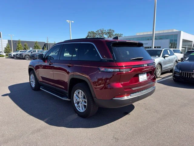 Used 2025 Velvet Red Pearlcoat Jeep Laredo X image 3