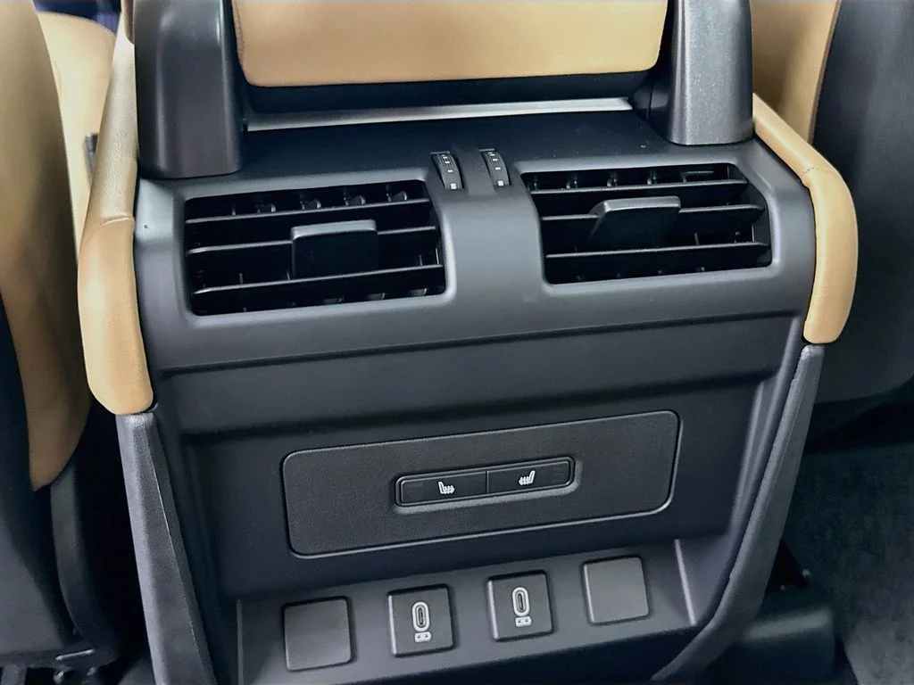 New 2026 Fuji White Land Rover S image 27
