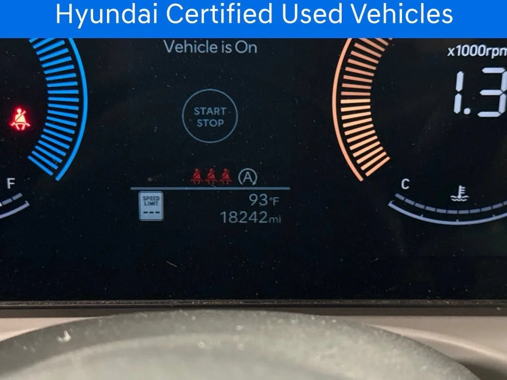 Certified Pre-Owned 2025 Hyundai Tucson SE