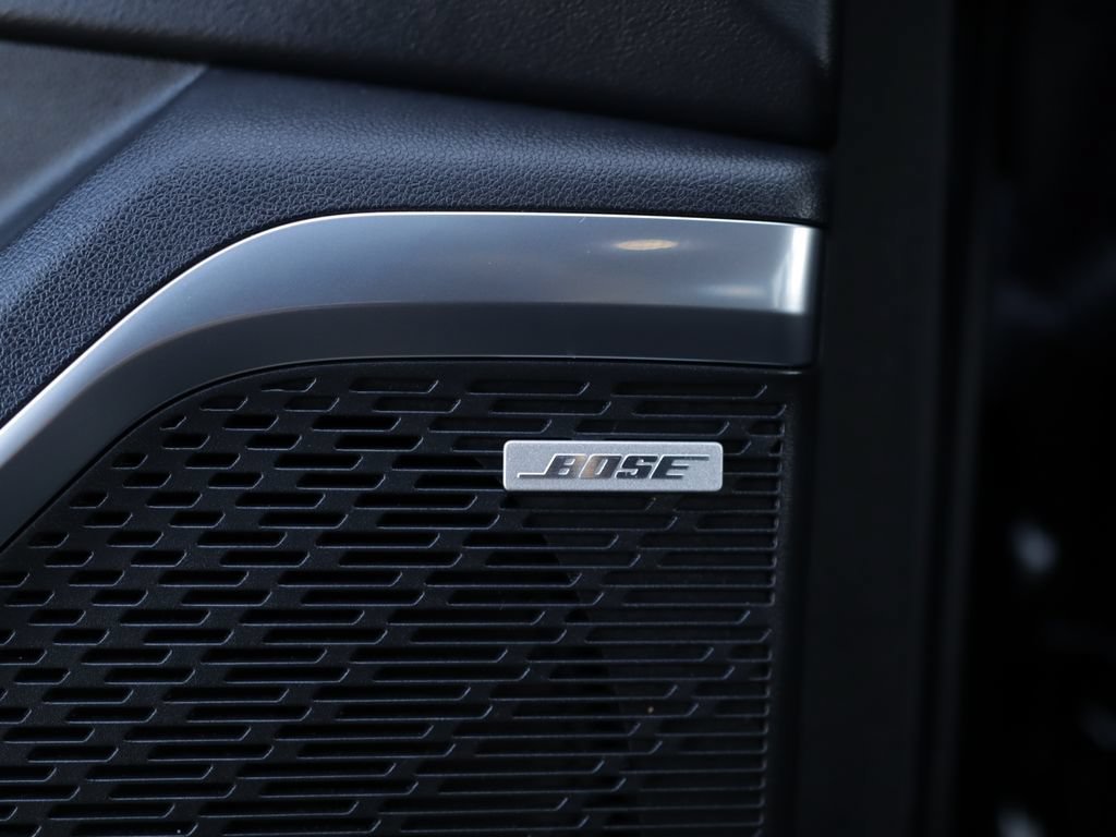 Used 2025 Ebony Twilight Metallic Buick Sport Touring image 28