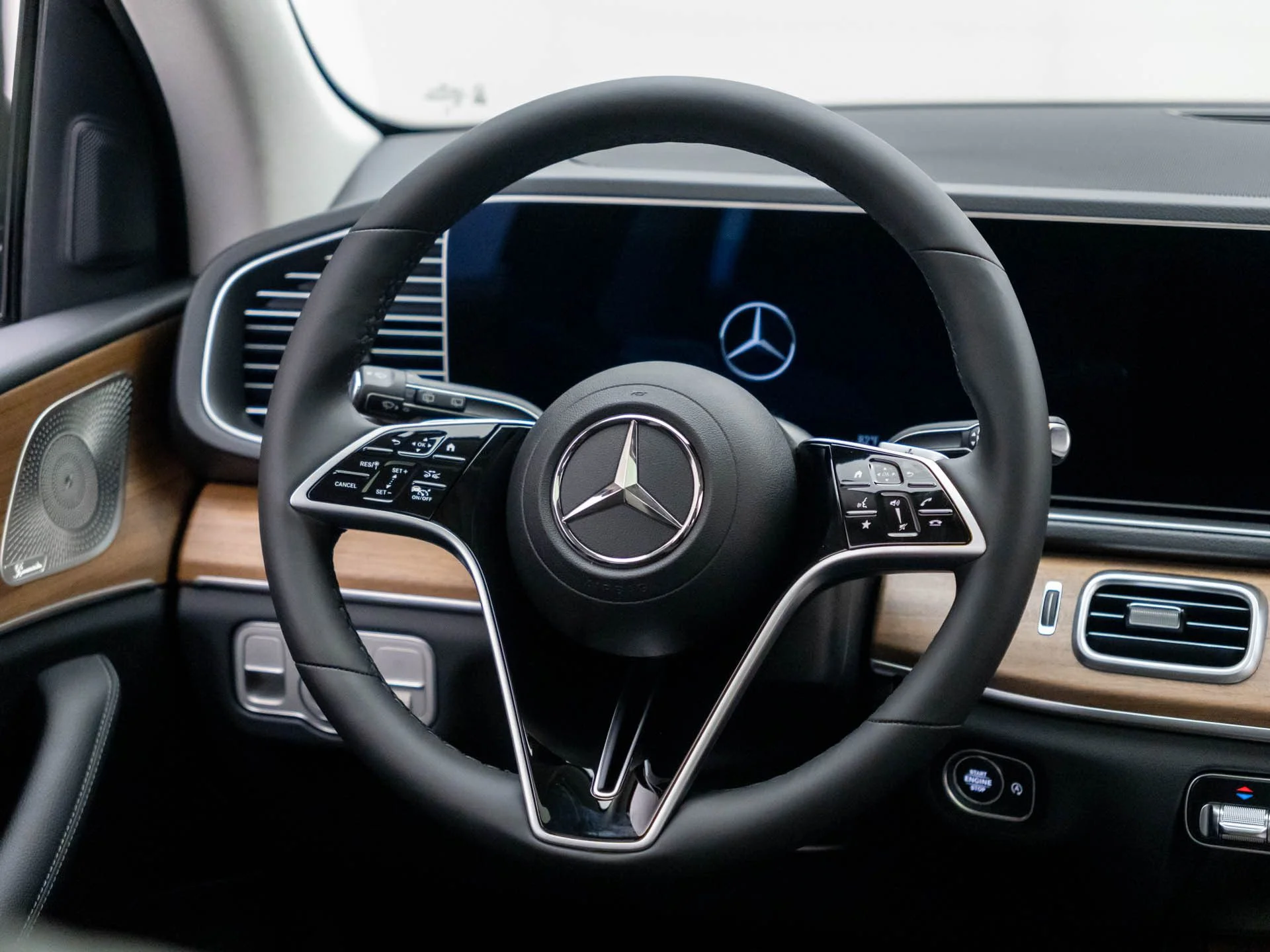 New 2026 Black Mercedes-Benz GLE 450 image 11