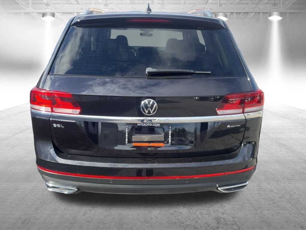 Used 2023 Black Volkswagen 2.0T SEL image 8