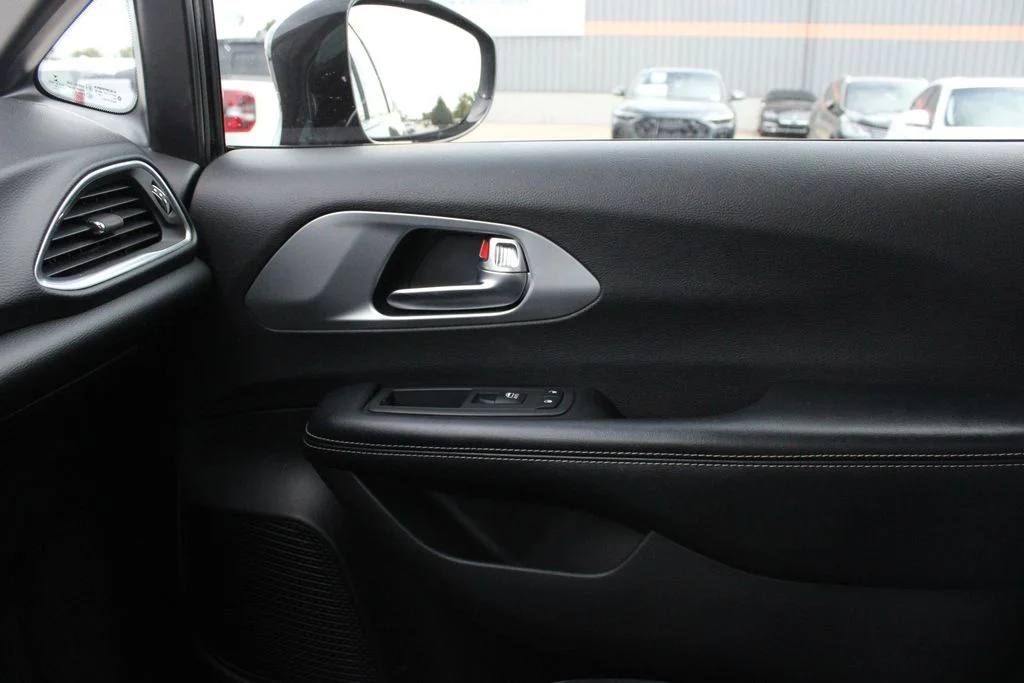 Used 2019 Black Chrysler Touring L Plus image 18