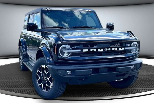 New 2026 Shadow Black Ford Outer Banks® image 2