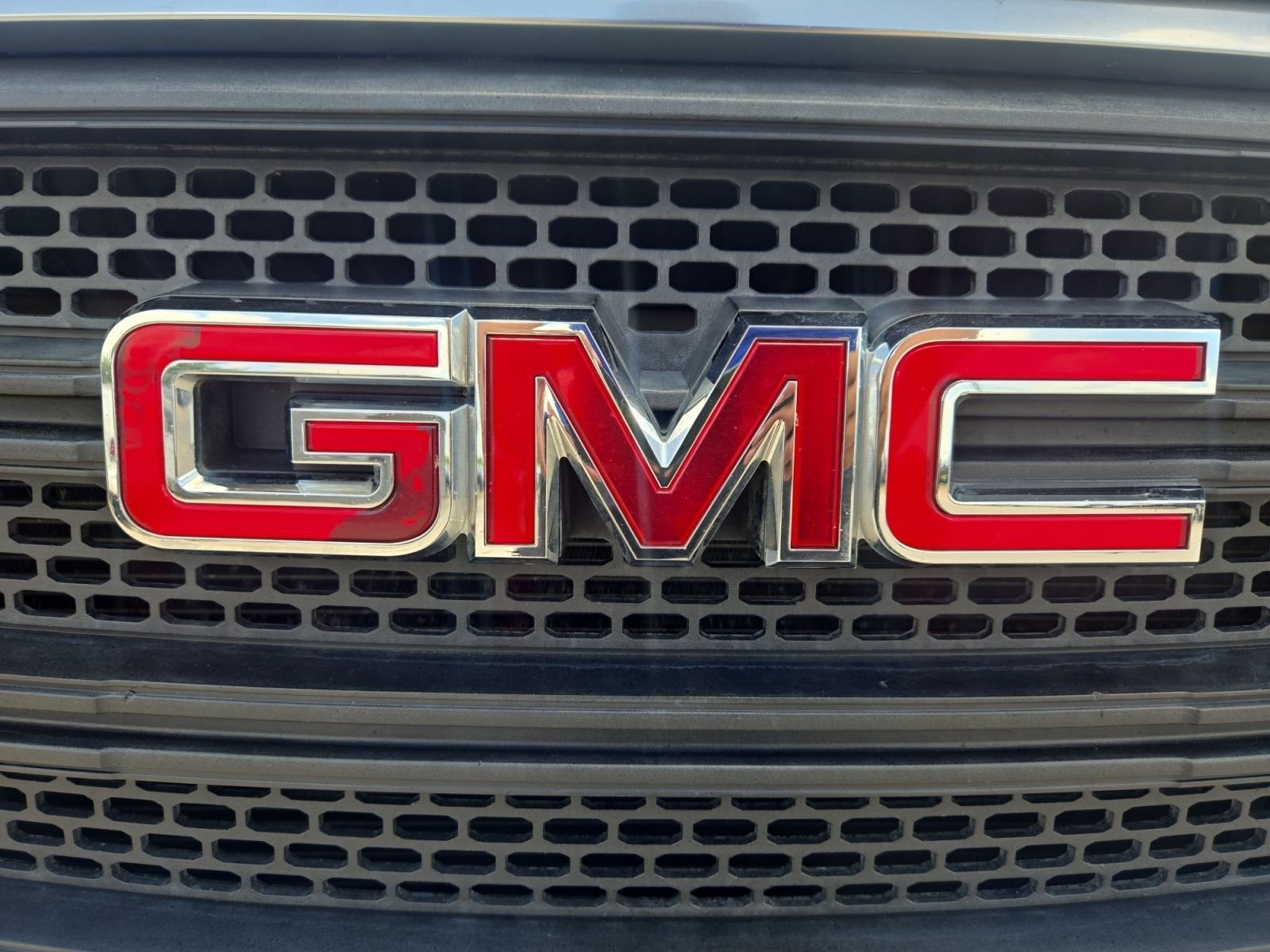 Used 2016 Silver GMC SLE-2 image 9