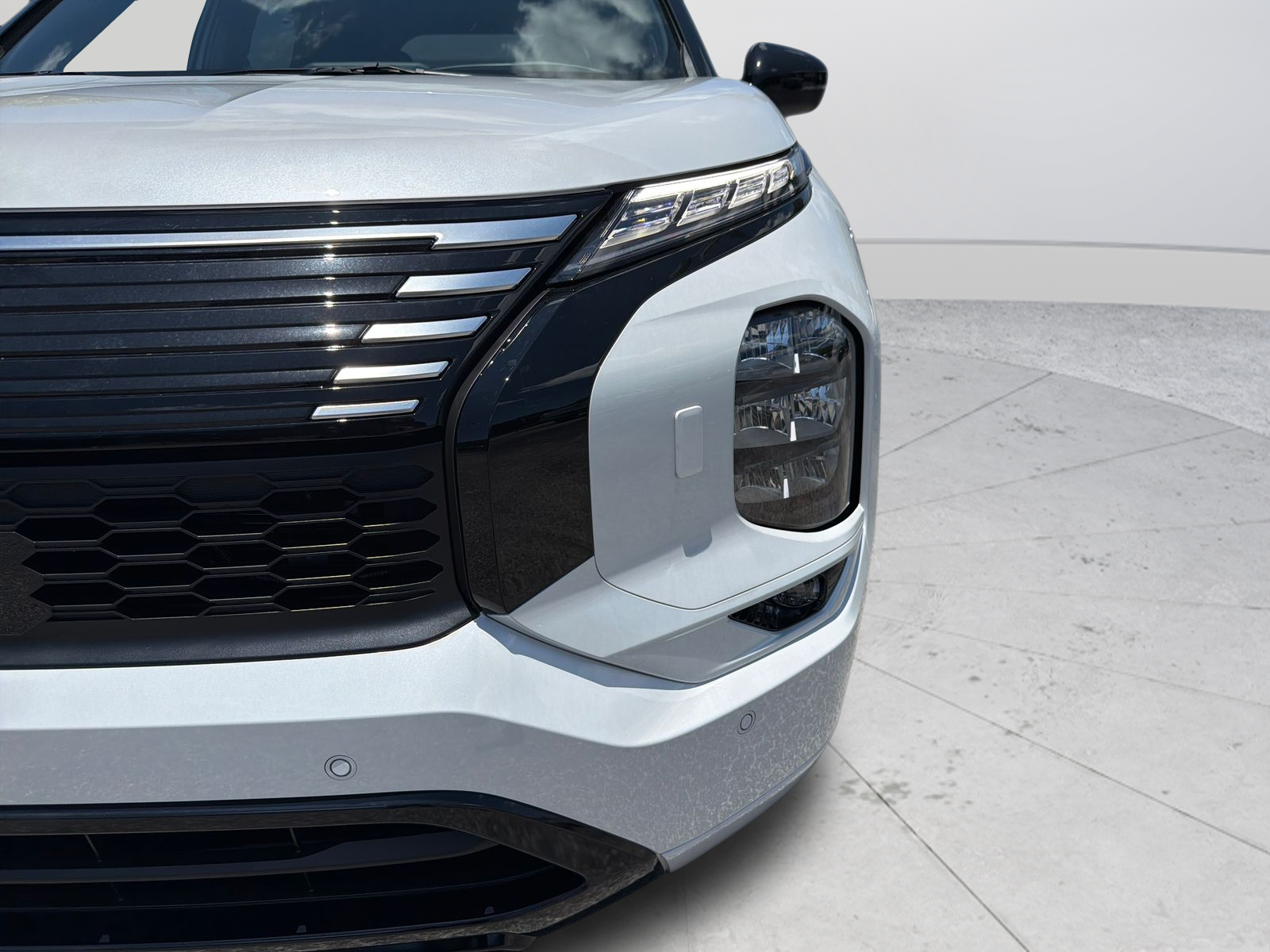 New 2026 White Nissan Platinum image 38