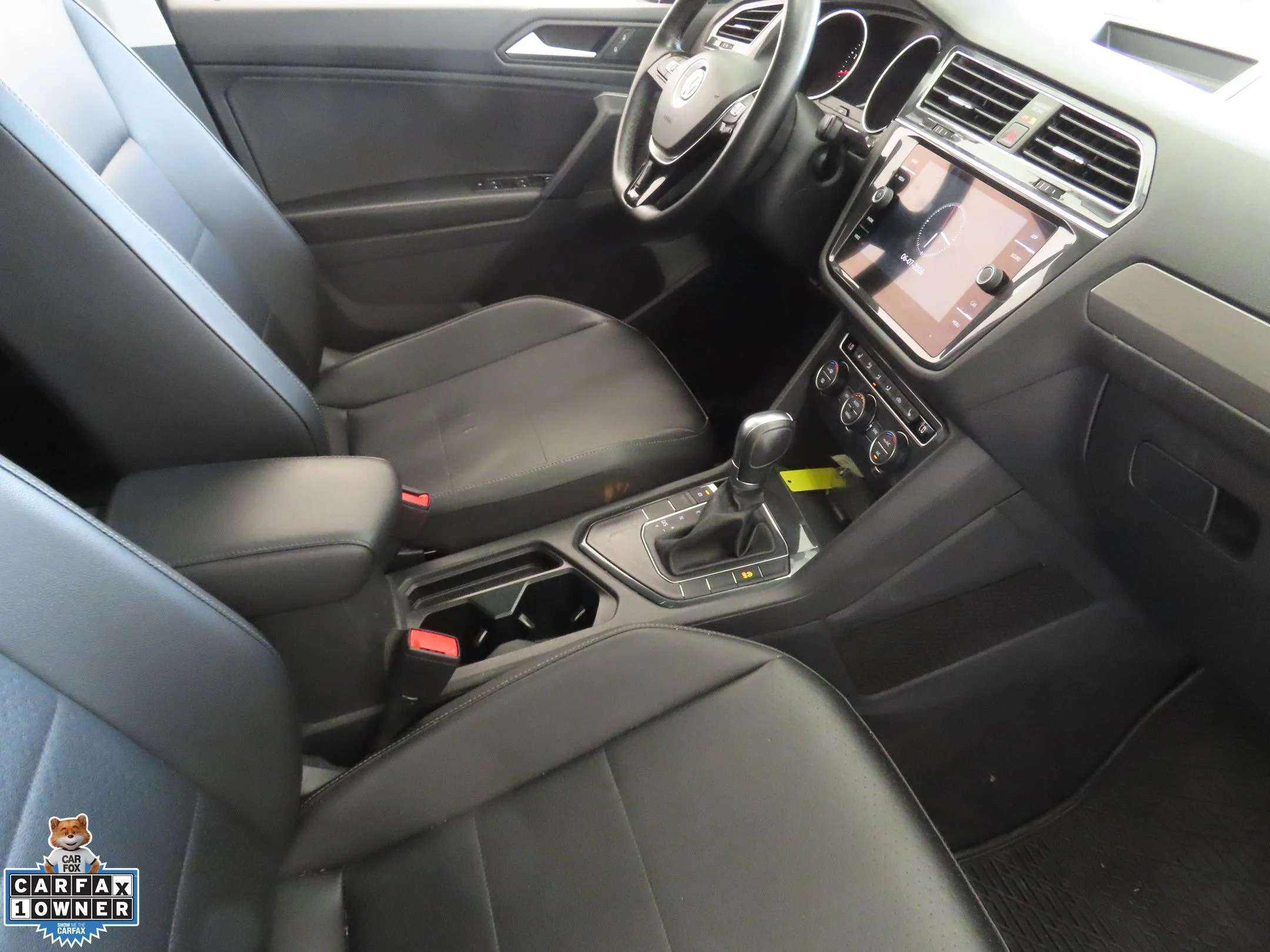 Used 2019 Black Volkswagen 2.0T SE image 26