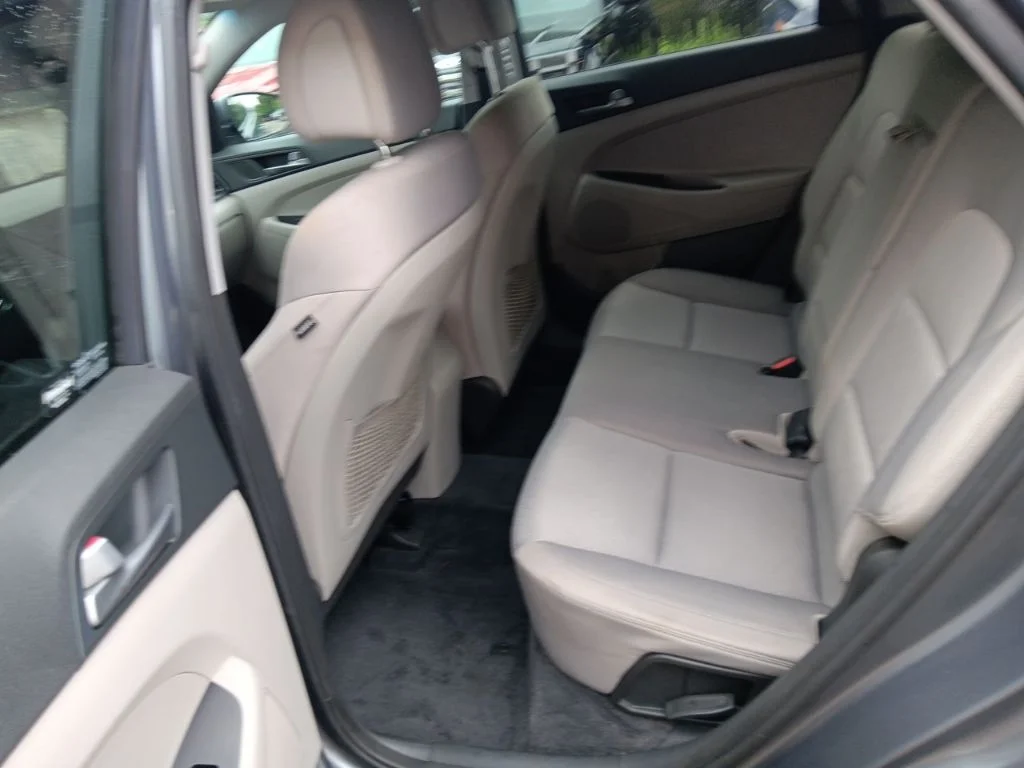 Used 2016 Coliseum Gray Hyundai SE image 27