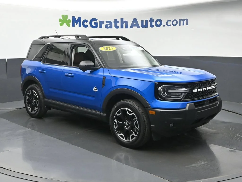 Used 2025 Blue Ford Outer Banks image 2