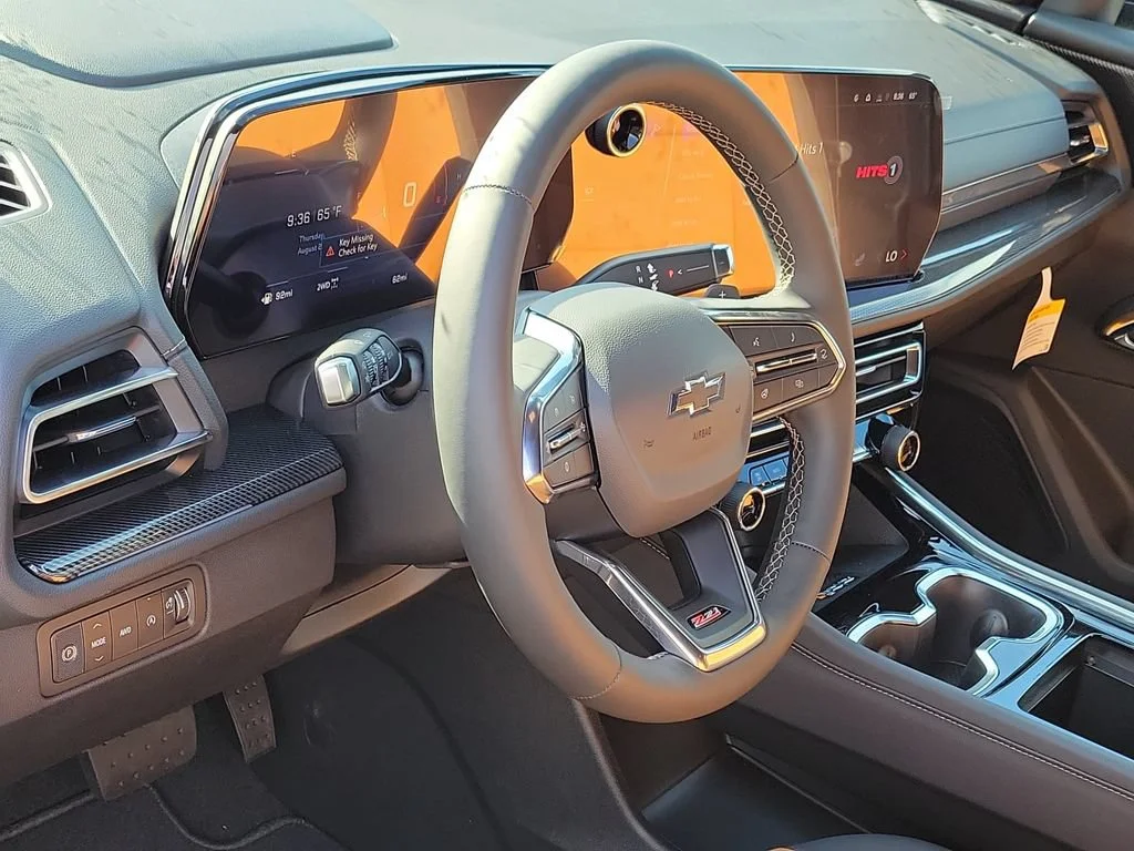 2027 Chevrolet Traverse Z71 - Photo 7