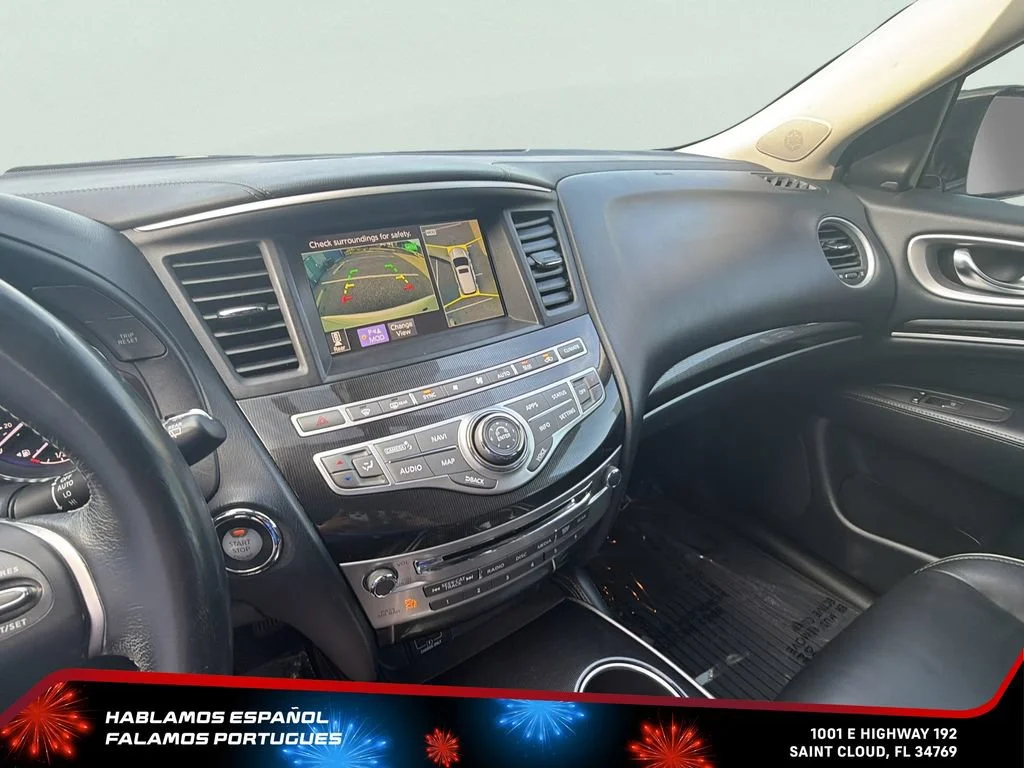 Used 2020 White INFINITI LUXE image 19