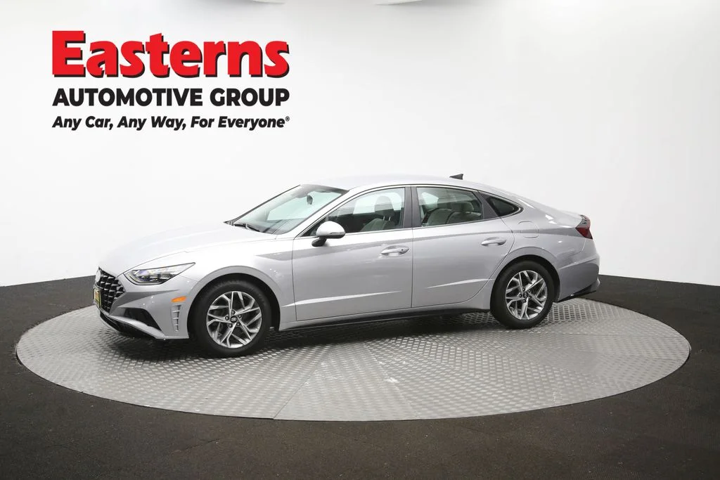 Used 2023 Silver Hyundai SEL image 57