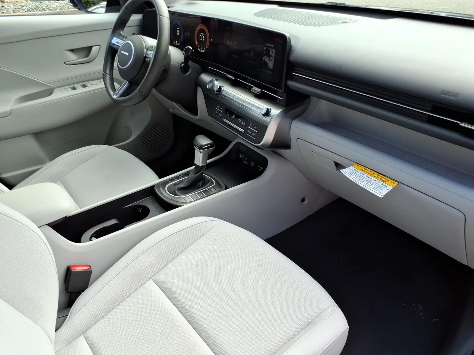 Used 2025 Abyss Black Pearl Hyundai SEL image 24