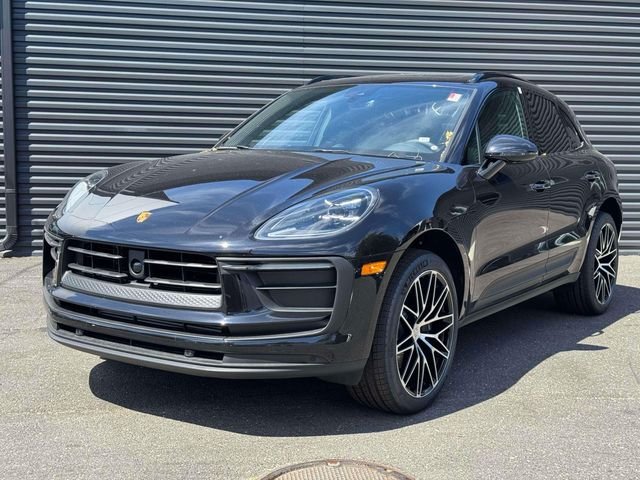 2026 Porsche Macan's photo