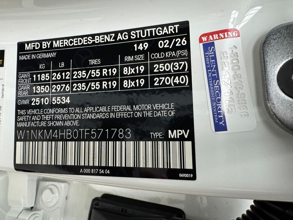 New 2026 White Mercedes-Benz GLC 300 image 29