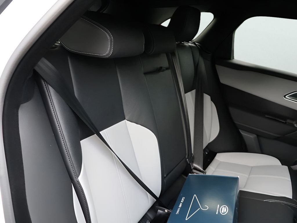 New 2026 Fuji White Land Rover  image 12