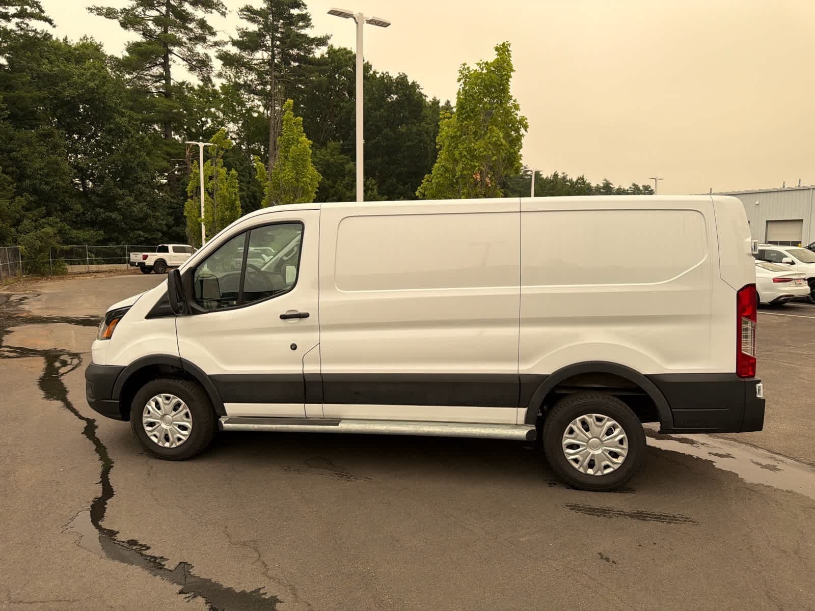 Used 2025 Oxford White Clearcoat Ford  image 10