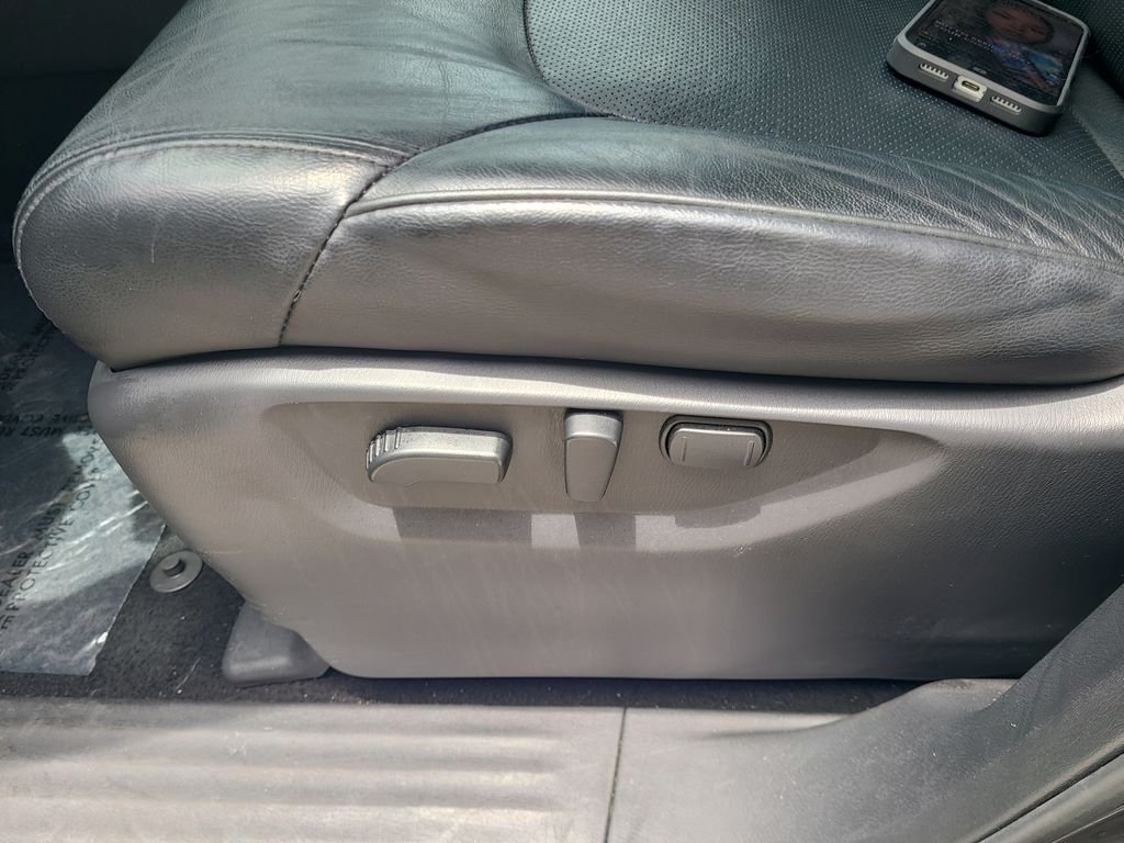 Used 2022 Blue Nissan SL image 16