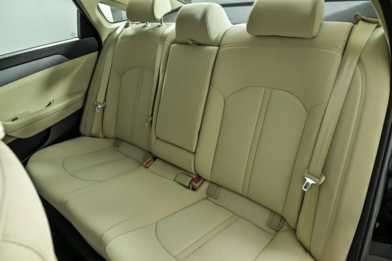 Used 2017 Phantom Black Hyundai  image 17