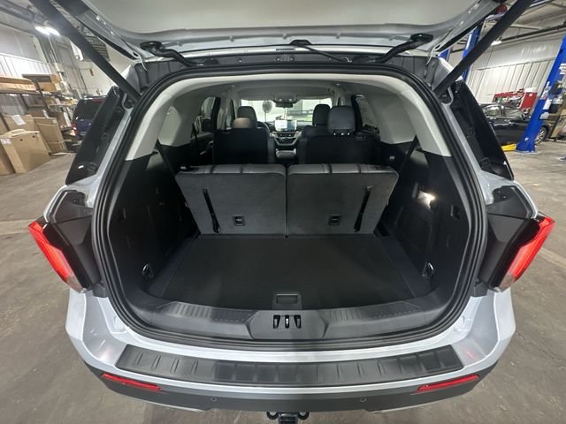New 2026 Space White Metallic Ford Active image 26