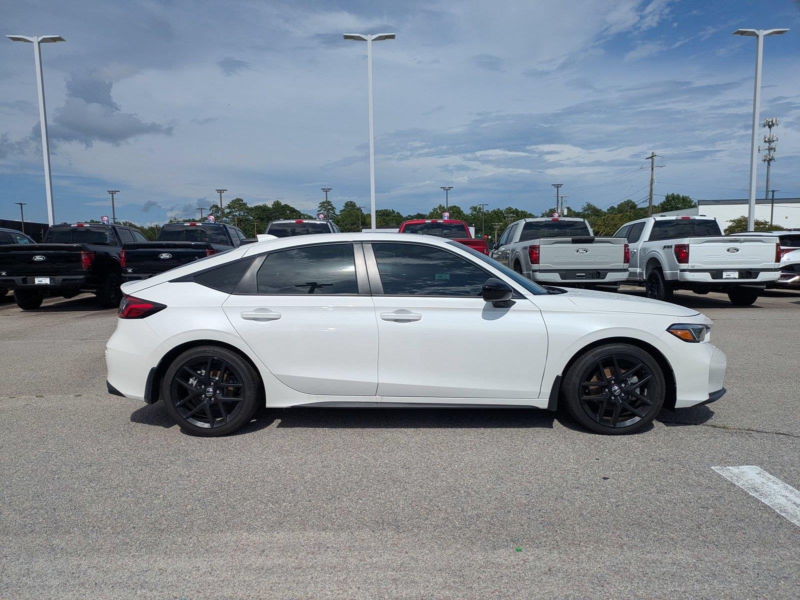 Used 2025 Platinum White Pearl Honda Sport image 4