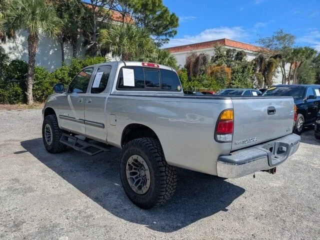 Used 2003 Silver Toyota SR5 image 7