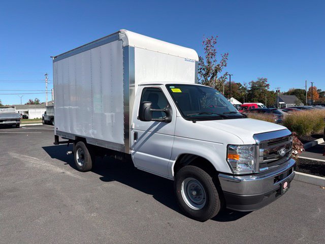 2027 Ford Econoline Cutaway E-350 SRW