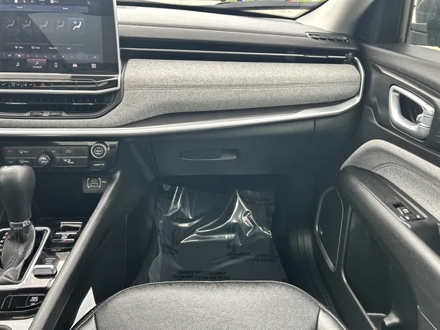 Used 2022 Blue JEEP Latitude Lux image 34