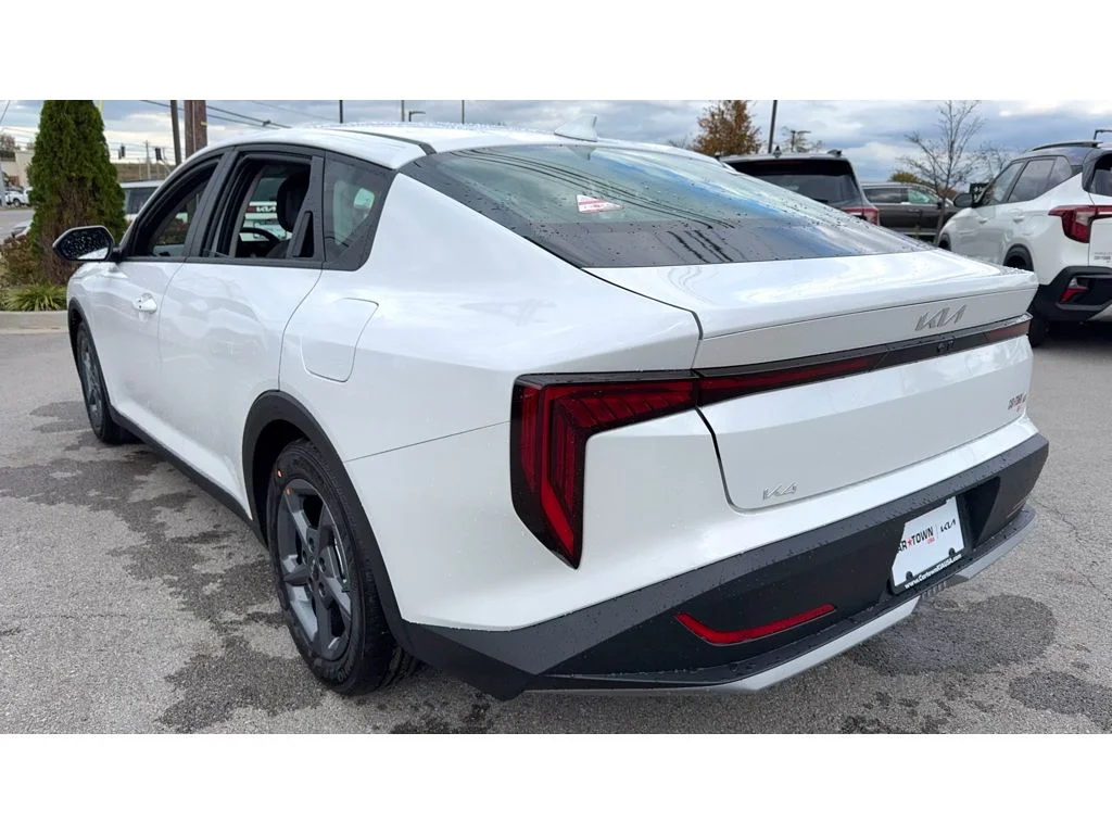 New 2026 Whi Kia LXS image 27