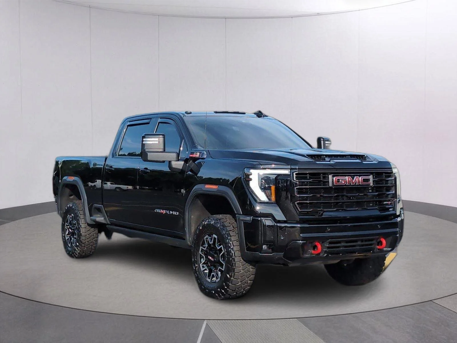 Used 2025 Onyx Black GMC AT4X image 9
