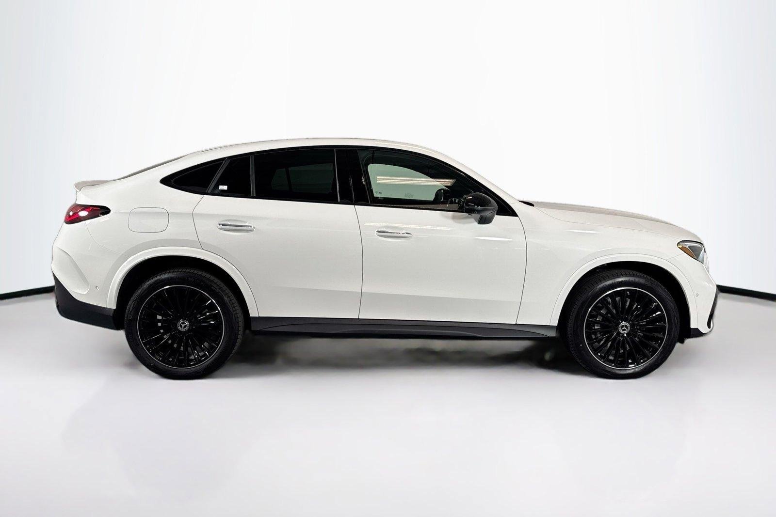 New 2026 Polar White Mercedes-Benz GLC 300 image 4