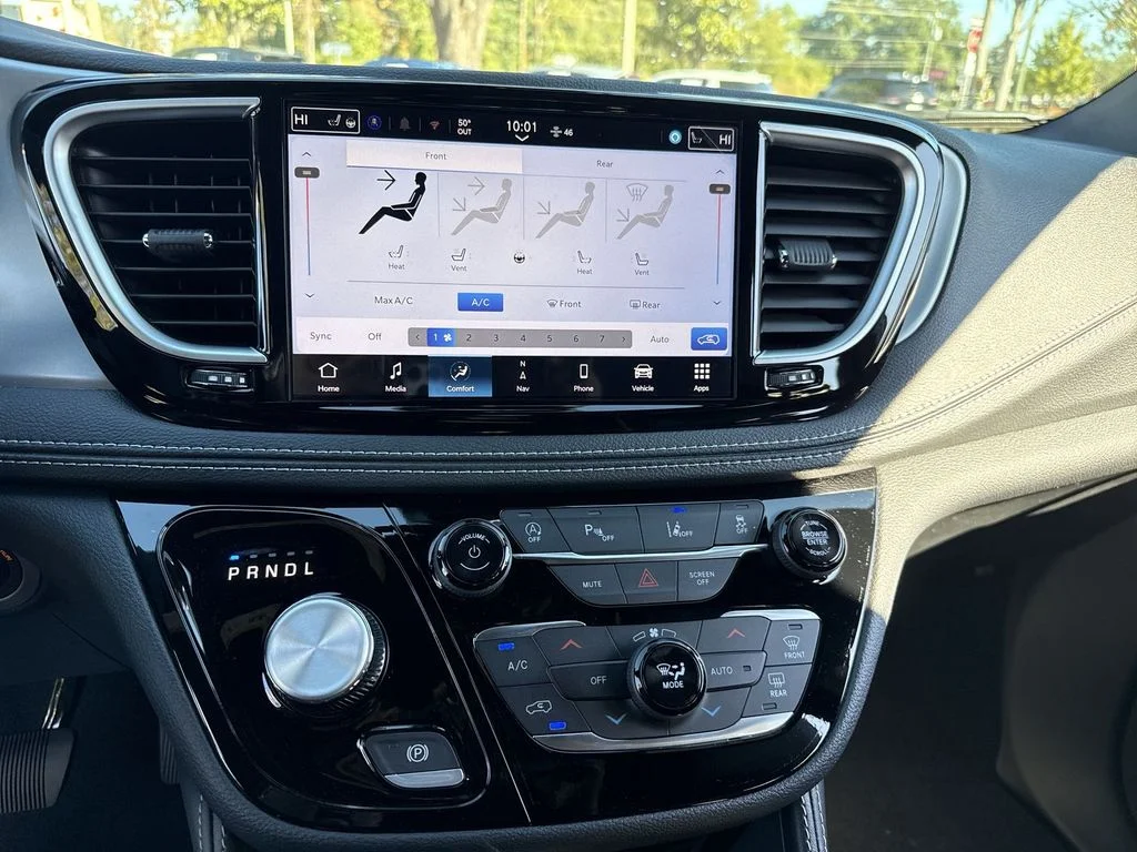 2026 Chrysler Pacifica Limited - Photo 22