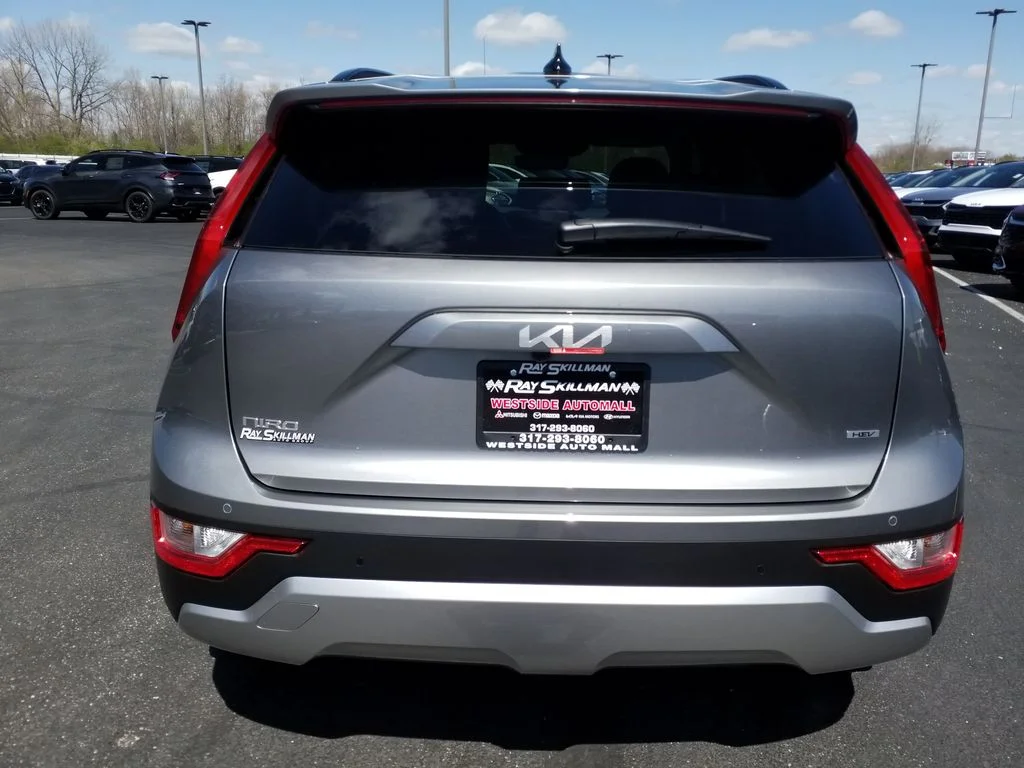 2025 Kia Niro EX - Photo 6